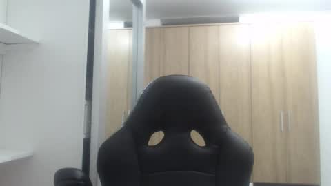 Snapshot of roxanalove7 chatting on February 28, 2025, 1:37 am Roxana online show from February 28, 2025, 1:37 am