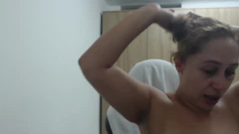 Snapshot of roxanalove7 chatting on September 23, 2025, 2:25 am Roxana online show from September 23, 2025, 2:25 am