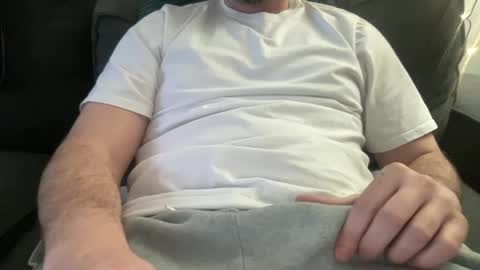 Snapshot of roythegil chatting on February 21, 2025, 10:37 pm roythegil online show from February 21, 2025, 10:37 pm