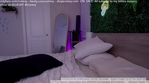 Snapshot of runesy chatting on December 14, 2024, 4:12 am Lady online show from December 14, 2024, 4:12 am