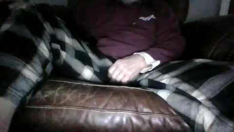 Snapshot of runningaround60 chatting on February 6, 2025, 12:59 pm runningaround60 online show from February 6, 2025, 12:59 pm