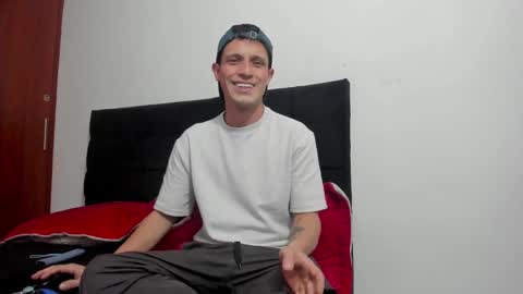 Snapshot of ryan15_ chatting on January 3, 2025, 7:07 pm Ryan 15 online show from January 3, 2025, 7:07 pm