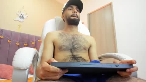 Snapshot of ryan_jackson_ chatting on October 9, 2025, 1:14 am ryan_jackson_ online show from October 9, 2025, 1:14 am