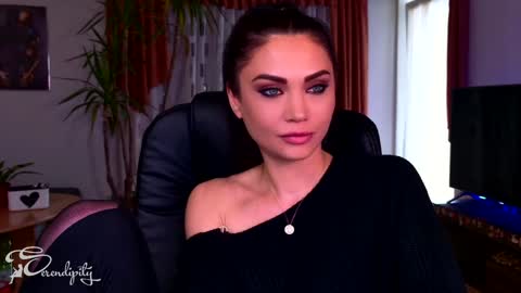 Snapshot of s3r3ndipity chatting on December 19, 2024, 9:40 am Y      online show from December 19, 2024, 9:40 am