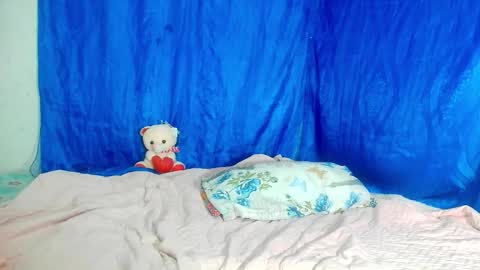 sofia online show from October 31, 2025, 6:25 am