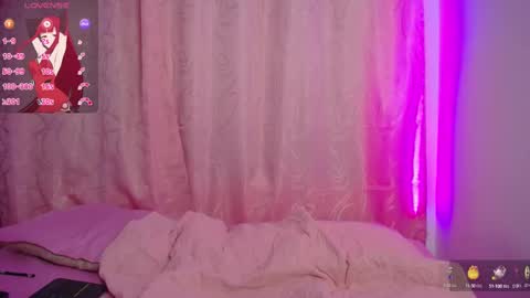 Snapshot of saalomee_1 chatting on December 11, 2024, 10:27 pm saalomee 1 online show from December 11, 2024, 10:27 pm