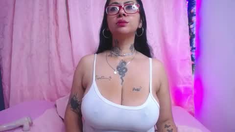 Snapshot of saalomee_1 chatting on December 23, 2024, 1:56 pm saalomee 1 online show from December 23, 2024, 1:56 pm