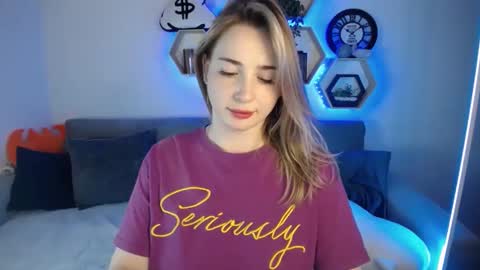 Snapshot of sabrinviolet chatting on December 22, 2024, 12:16 pm Sabrina Violet online show from December 22, 2024, 12:16 pm