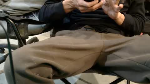 Dee online show from January 9, 2025, 7:10 am