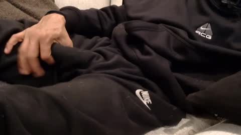 Dee online show from January 19, 2025, 9:44 am