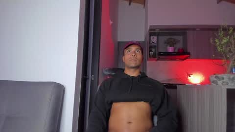 Snapshot of sag_1998 chatting on December 4, 2024, 4:43 am Sag online show from December 4, 2024, 4:43 am