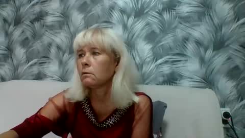 Snapshot of sakura_blonde chatting on September 29, 2025, 10:31 am sakura_blonde online show from September 29, 2025, 10:31 am