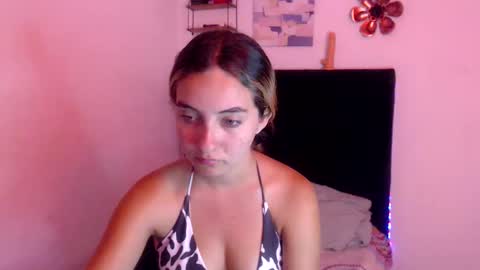 Snapshot of sakuraa_petitex chatting on November 5, 2025, 9:26 pm Sakura online show from November 5, 2025, 9:26 pm