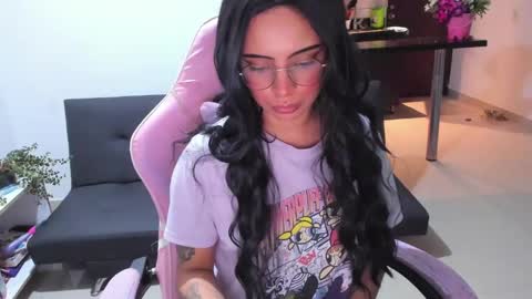 Snapshot of sallymaddoxx chatting on December 7, 2024, 5:37 am sallymaddoxx online show from December 7, 2024, 5:37 am