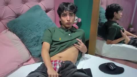 Snapshot of salvatore_monterey chatting on December 10, 2024, 10:26 pm salvatore online show from December 10, 2024, 10:26 pm