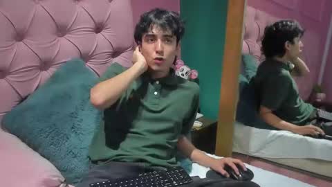 Snapshot of salvatore_monterey chatting on December 11, 2024, 1:37 am salvatore online show from December 11, 2024, 1:37 am