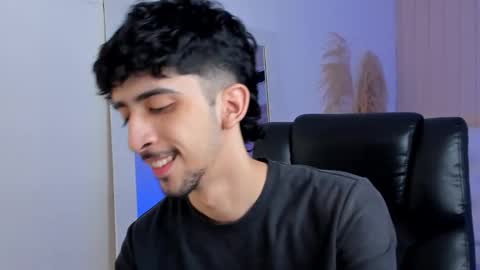 Snapshot of salvatore_monterey chatting on September 29, 2025, 8:24 pm salvatore online show from September 29, 2025, 8:24 pm