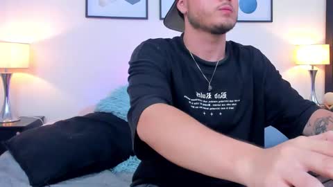 Snapshot of salvatore_muller chatting on November 3, 2025, 4:36 am Salvatore  online show from November 3, 2025, 4:36 am