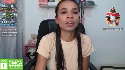 Snapshot of samanthaa_queen chatting on January 7, 2025, 4:27 pm sam online show from January 7, 2025, 4:27 pm
