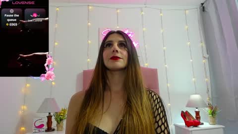 Snapshot of samanthamillher1 chatting on January 3, 2025, 12:33 am Samy  online show from January 3, 2025, 12:33 am