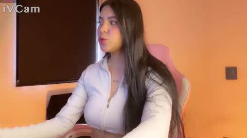 Snapshot of samara_lam chatting on February 2, 2025, 7:04 pm Sammy  online show from February 2, 2025, 7:04 pm