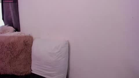 Snapshot of samaraeyes chatting on September 14, 2025, 5:34 pm -- -- online show from September 14, 2025, 5:34 pm