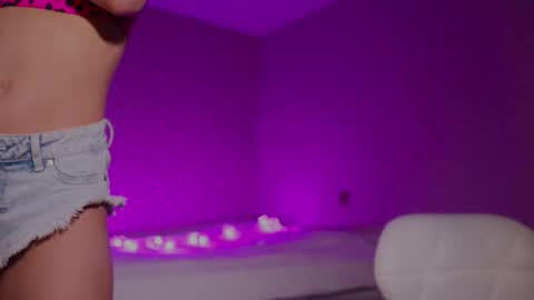 Snapshot of samdemia chatting on January 21, 2025, 8:30 am Sam Demia online show from January 21, 2025, 8:30 am