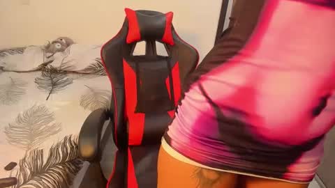 Snapshot of sandra_187 chatting on October 8, 2025, 1:47 am Sandra 187 online show from October 8, 2025, 1:47 am