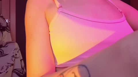 Sandy  online show from February 11, 2025, 1:10 am