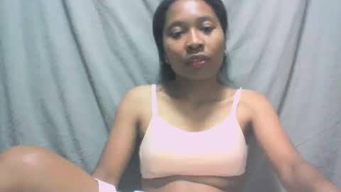 Snapshot of sandy735579 chatting on October 16, 2025, 5:19 am sandy735579 online show from October 16, 2025, 5:19 am