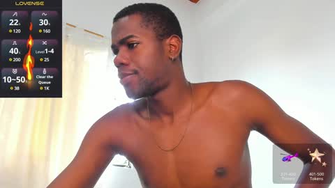 Snapshot of santi_brown1 chatting on January 25, 2025, 7:49 pm Santibrown online show from January 25, 2025, 7:49 pm