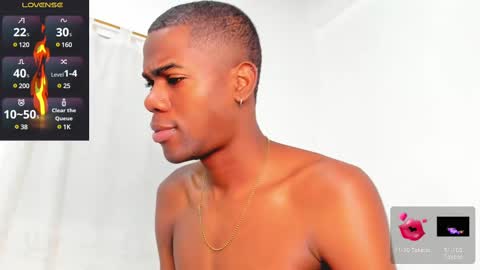 Snapshot of santi_brown1 chatting on February 9, 2025, 11:15 pm Santibrown online show from February 9, 2025, 11:15 pm