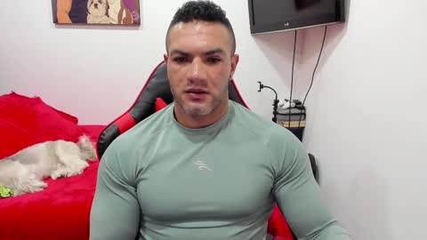 Snapshot of santi_pastori chatting on October 6, 2025, 6:38 pm santi_pastori online show from October 6, 2025, 6:38 pm