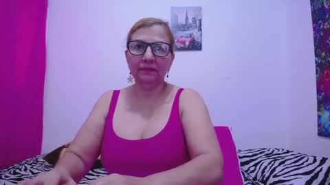 Snapshot of sara211 chatting on December 29, 2024, 3:03 pm sara online show from December 29, 2024, 3:03 pm