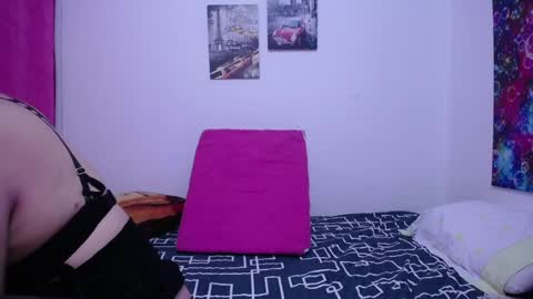 Snapshot of sara211 chatting on February 6, 2025, 11:32 am sara online show from February 6, 2025, 11:32 am