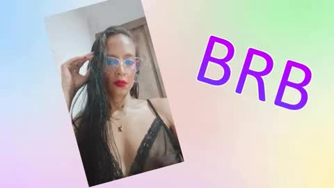 Snapshot of sara_carmona chatting on October 11, 2025, 10:47 am SARA online show from October 11, 2025, 10:47 am