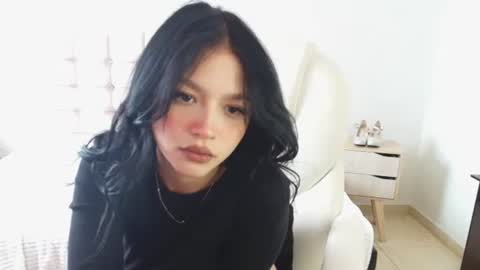 Sara online show from October 12, 2025, 1:32 pm