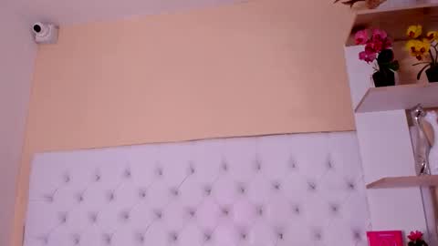 Snapshot of sara_salgado chatting on October 13, 2025, 11:10 am sara_salgado online show from October 13, 2025, 11:10 am