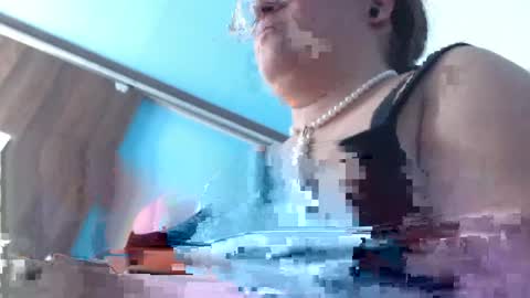 Snapshot of sara_thonson_ chatting on December 12, 2024, 5:52 am sara_thonson_ online show from December 12, 2024, 5:52 am