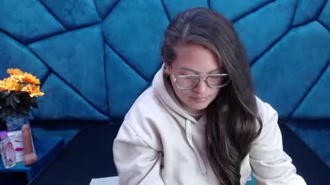 Snapshot of sara_thonson_ chatting on January 25, 2025, 3:40 am sara_thonson_ online show from January 25, 2025, 3:40 am