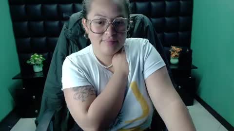 Snapshot of sara_thonson_ chatting on February 22, 2025, 3:34 am sara_thonson_ online show from February 22, 2025, 3:34 am