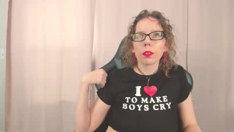 Snapshot of saradesirexo chatting on September 30, 2025, 1:49 pm Sara Desire online show from September 30, 2025, 1:49 pm