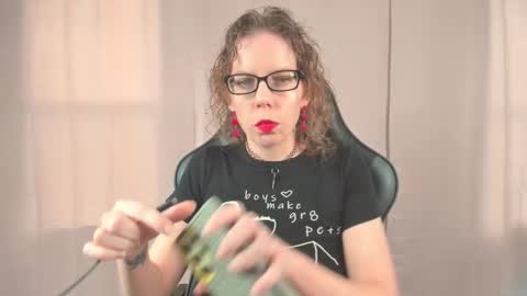 Snapshot of saradesirexo chatting on October 1, 2025, 12:55 pm Sara Desire online show from October 1, 2025, 12:55 pm
