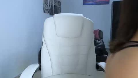 Snapshot of sarah2101 chatting on January 7, 2025, 5:33 am sarah l0v3 online show from January 7, 2025, 5:33 am