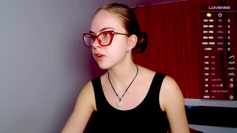 Snapshot of sarah_hs chatting on January 10, 2025, 11:54 am Sarah online show from January 10, 2025, 11:54 am