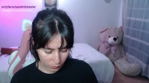 sarahdressler online show from December 29, 2024, 3:33 am