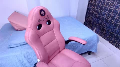 Snapshot of sarak_ chatting on January 15, 2025, 11:53 am Sara online show from January 15, 2025, 11:53 am
