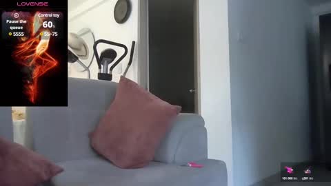 Snapshot of saramartinez100 chatting on January 27, 2025, 6:31 pm sara martinez online show from January 27, 2025, 6:31 pm