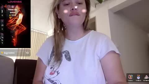 Snapshot of saramartinez100 chatting on September 16, 2025, 2:18 pm sara martinez online show from September 16, 2025, 2:18 pm