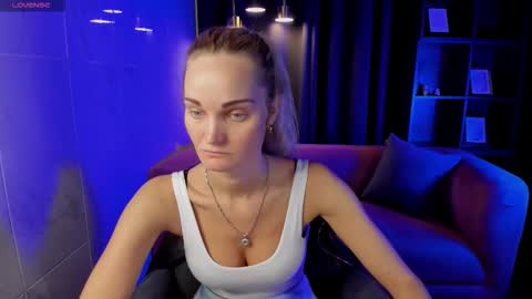 Snapshot of sarasubtlety chatting on September 9, 2025, 5:40 am Sara online show from September 9, 2025, 5:40 am